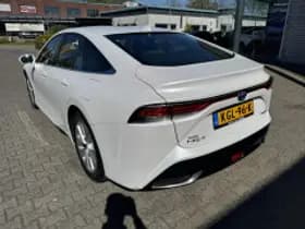 Toyota Mirai thumbnail 3