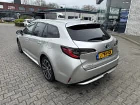 Toyota Corolla thumbnail 3