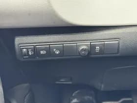 Toyota Corolla thumbnail 26