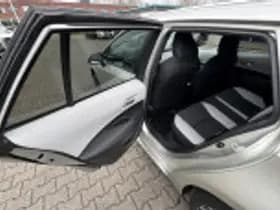 Toyota Corolla thumbnail 49