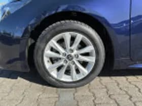 Toyota Corolla thumbnail 59