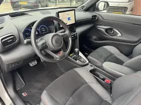 Toyota Yaris Cross thumbnail 2