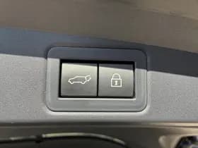 Toyota Corolla thumbnail 25