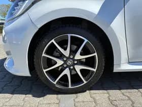 Toyota Yaris thumbnail 36
