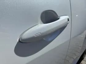Toyota Yaris thumbnail 38