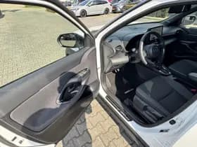 Toyota Yaris Cross thumbnail 16