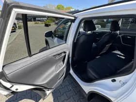 Toyota RAV4 thumbnail 24