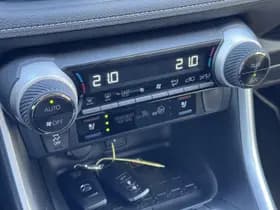 Toyota RAV4 thumbnail 42