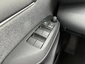 Toyota Yaris thumbnail 26