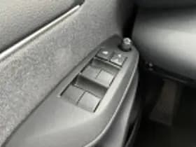 Toyota Yaris thumbnail 54