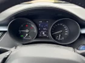 Toyota C hr thumbnail 60