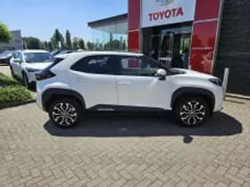 Toyota Yaris Cross thumbnail 3