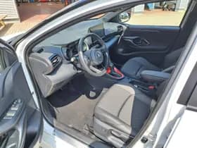 Toyota Yaris thumbnail 16
