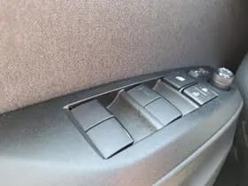 Toyota Yaris thumbnail 22