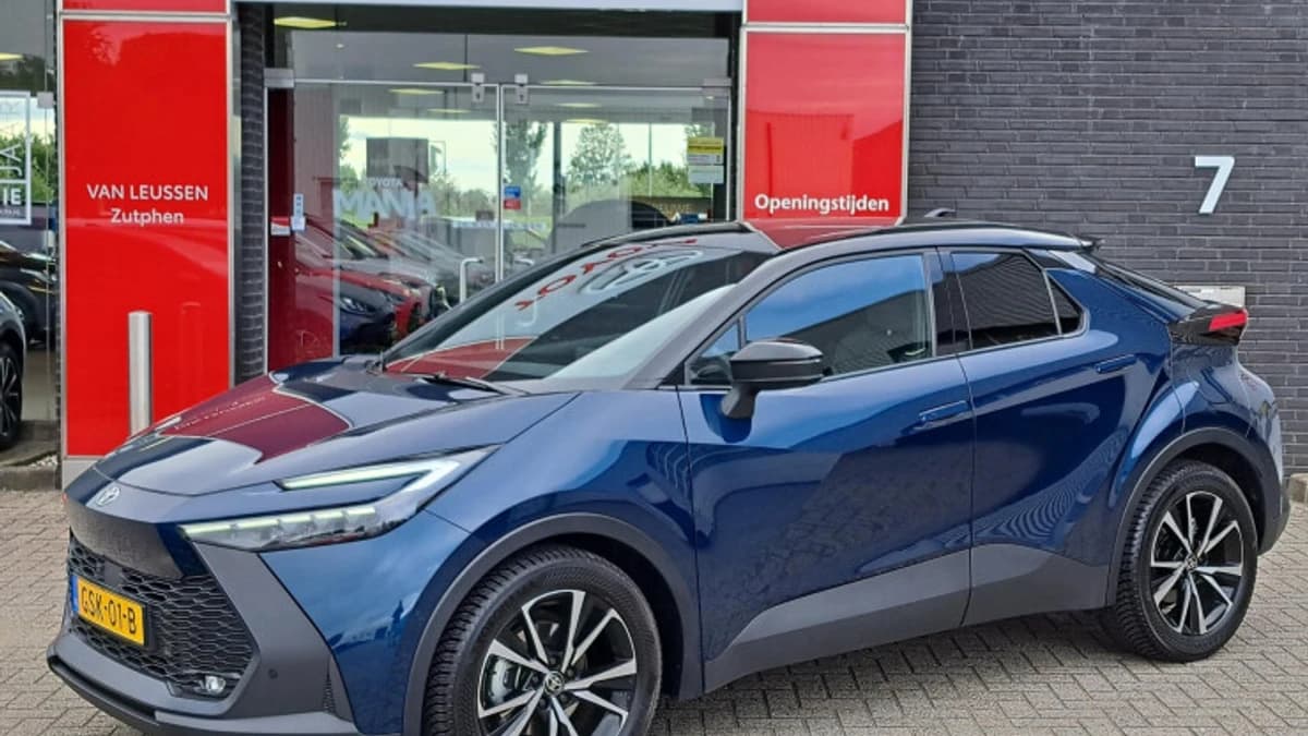 Toyota C hr — foto 1
