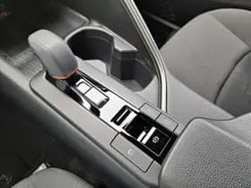 Toyota C hr thumbnail 27