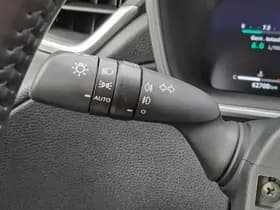 Toyota Corolla thumbnail 28