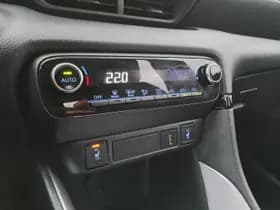 Toyota Yaris thumbnail 13