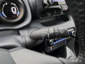Toyota Yaris thumbnail 49