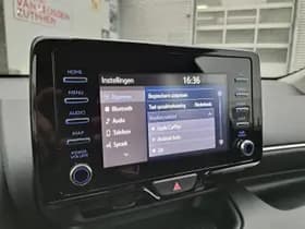 Toyota Yaris thumbnail 10