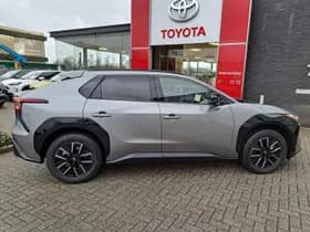 Toyota bZ4X thumbnail 10