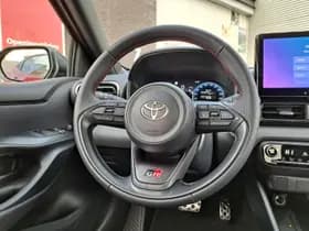 Toyota Yaris thumbnail 15