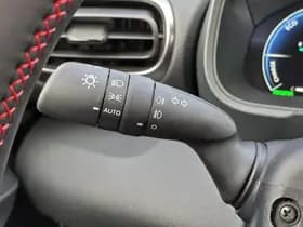 Toyota Yaris thumbnail 25