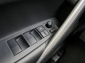 Toyota Corolla thumbnail 18