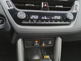 Toyota Corolla thumbnail 24