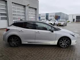 Toyota Corolla thumbnail 4