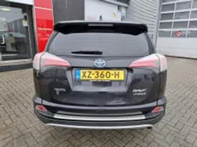 Toyota RAV4 thumbnail 6
