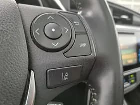 Toyota Auris thumbnail 23
