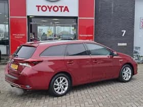 Toyota Auris thumbnail 8