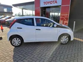 Toyota Aygo thumbnail 4