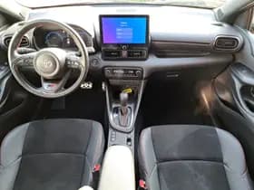 Toyota Yaris thumbnail 13