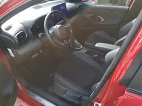 Toyota Yaris thumbnail 16