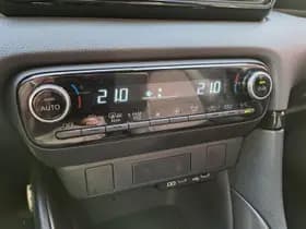 Toyota Yaris thumbnail 25