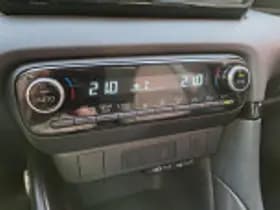 Toyota Yaris thumbnail 50