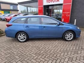 Toyota Auris thumbnail 4