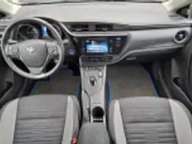 Toyota Auris thumbnail 37