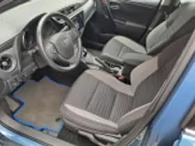 Toyota Auris thumbnail 40