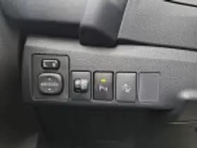 Toyota Auris thumbnail 43