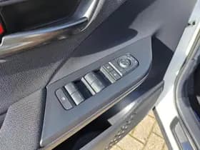 Toyota C hr thumbnail 23