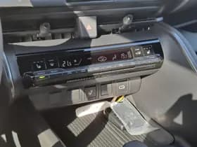 Toyota C hr thumbnail 28