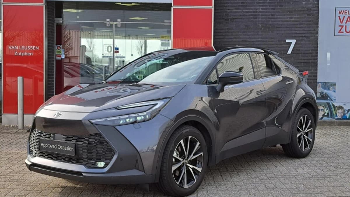 Toyota C hr — foto 1