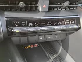 Toyota C hr thumbnail 24