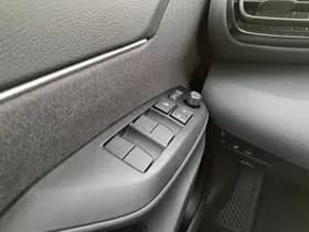 Toyota Yaris Cross thumbnail 17