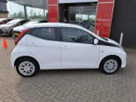 Toyota Aygo thumbnail 32
