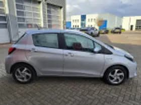 Toyota Yaris thumbnail 36