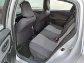 Toyota Yaris thumbnail 40